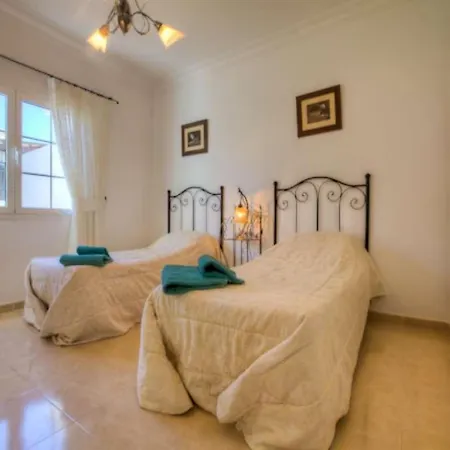 Puerto Del Carmen Sleeps 8 Pool Wifi