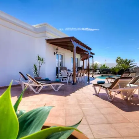 Puerto Del Carmen Sleeps 8 Pool Wifi Willa *