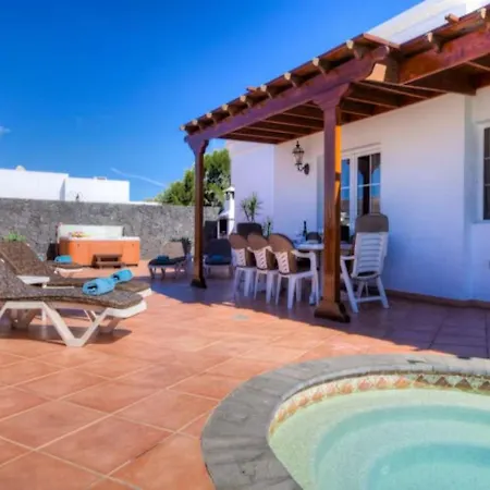Puerto Del Carmen Sleeps 8 Pool Wifi Вилла *