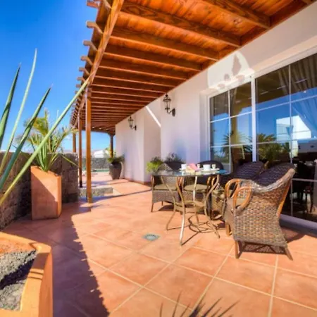 Puerto Del Carmen Sleeps 8 Pool Wifi *